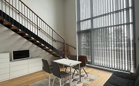 Spacious Loft Apartment With A Lake View